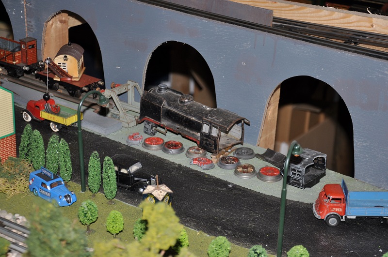 Vintage model railway scrapyard