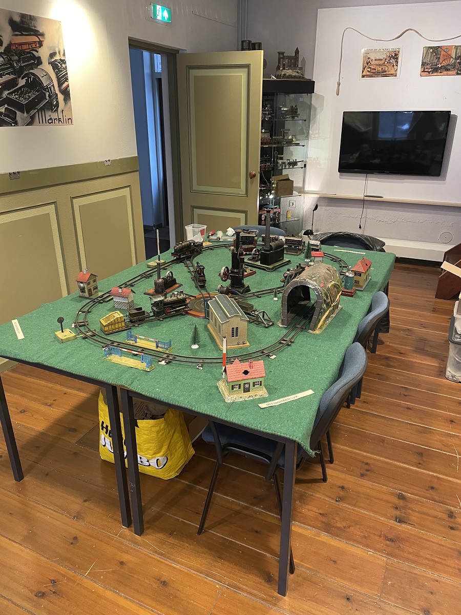 Bing and Carette live steam