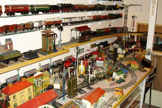 Vintage trains layout