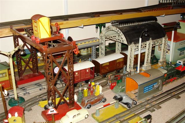 Vintage station and gantry crane